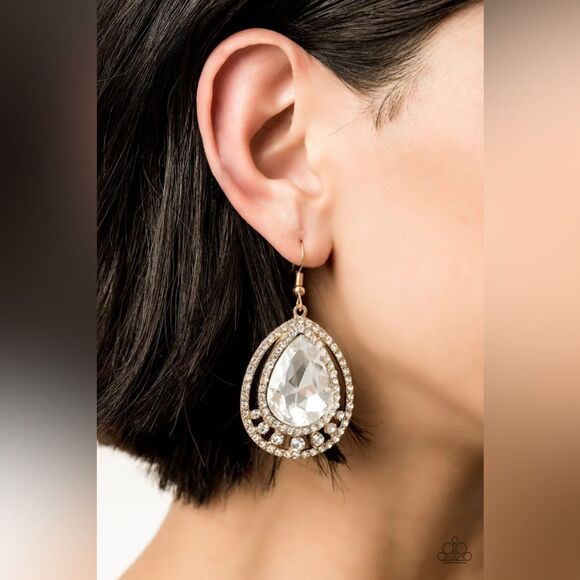 All Rise for Her Majesty Gold Earrings (258) - Picture 1 of 3